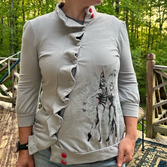 Unique Cirque Du Soleil top - Picture 3 of 3